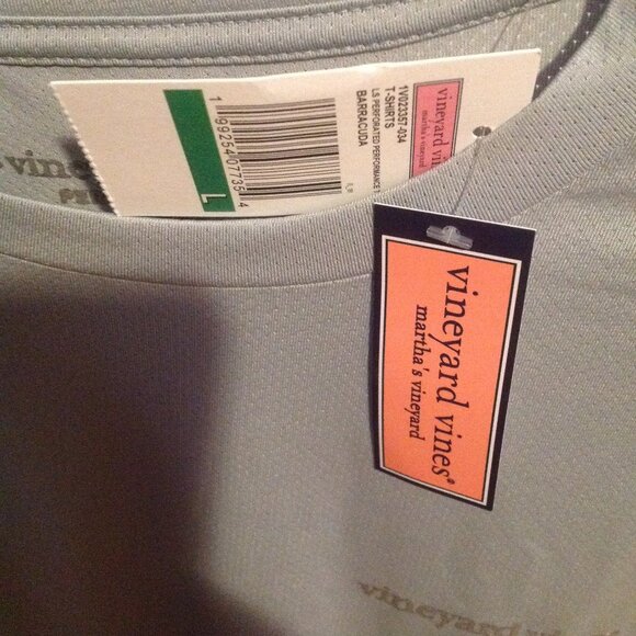 Vineyard Vines Men's Long Sleeve Performance Gray T-Shirt - New with Tags - Picture 2 of 4